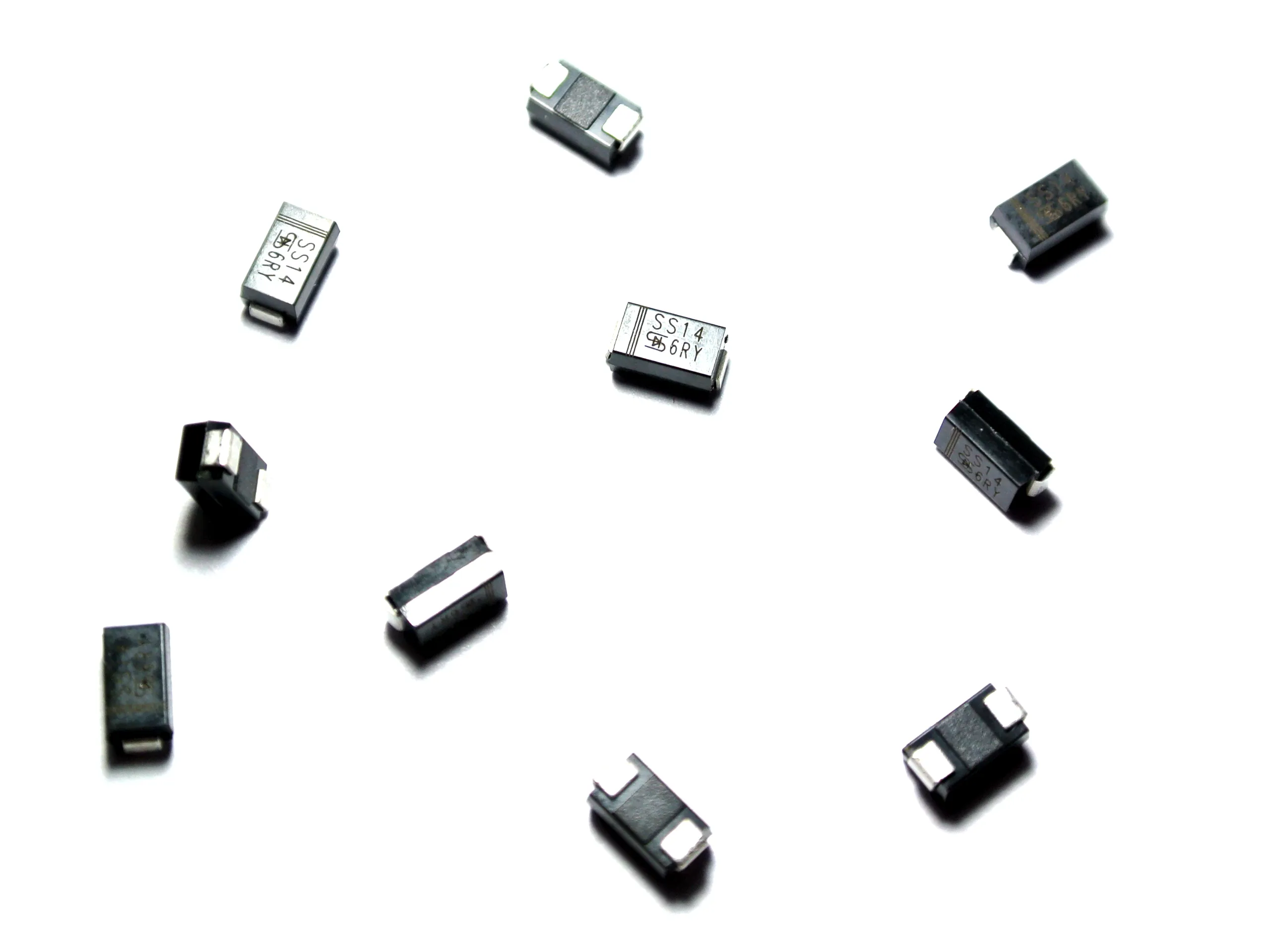 SS14 Диод Шоттки SMD 40В 1А-0