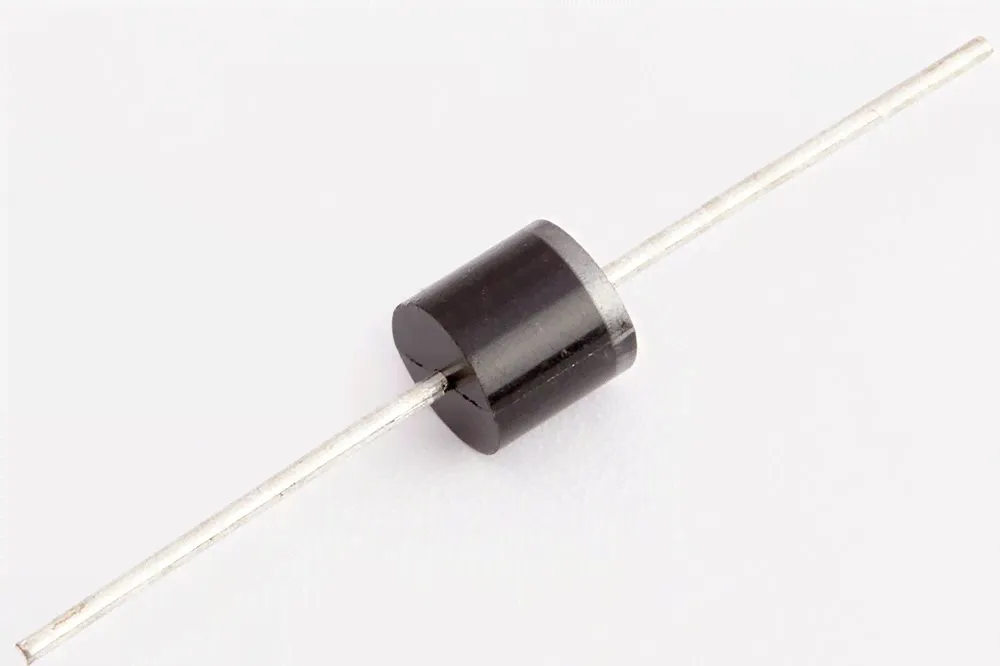 Диод 10A05 (10A,50В) R-6 Hottech